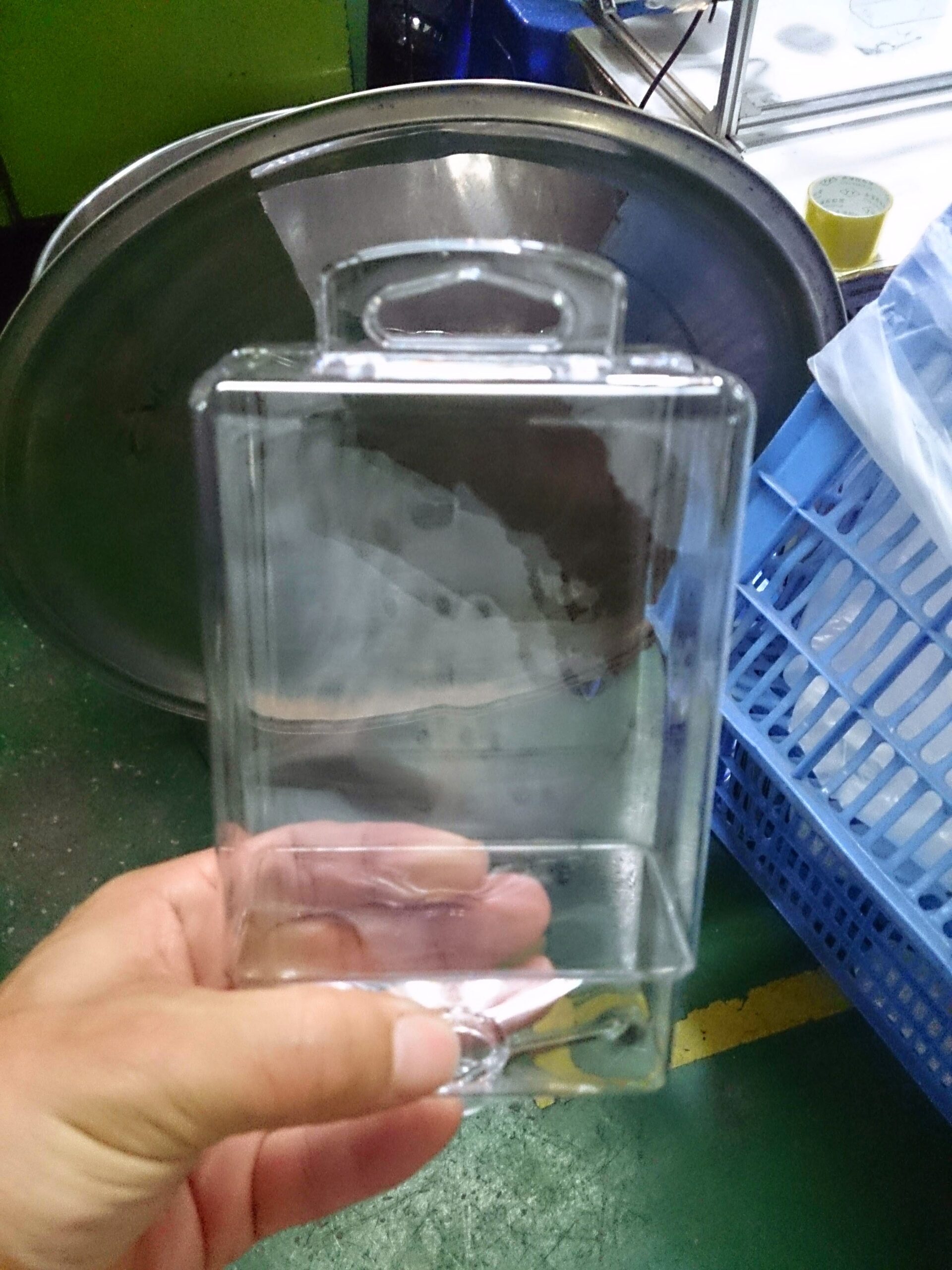 ガラスボトル化粧品向け高級パッケージデザイン